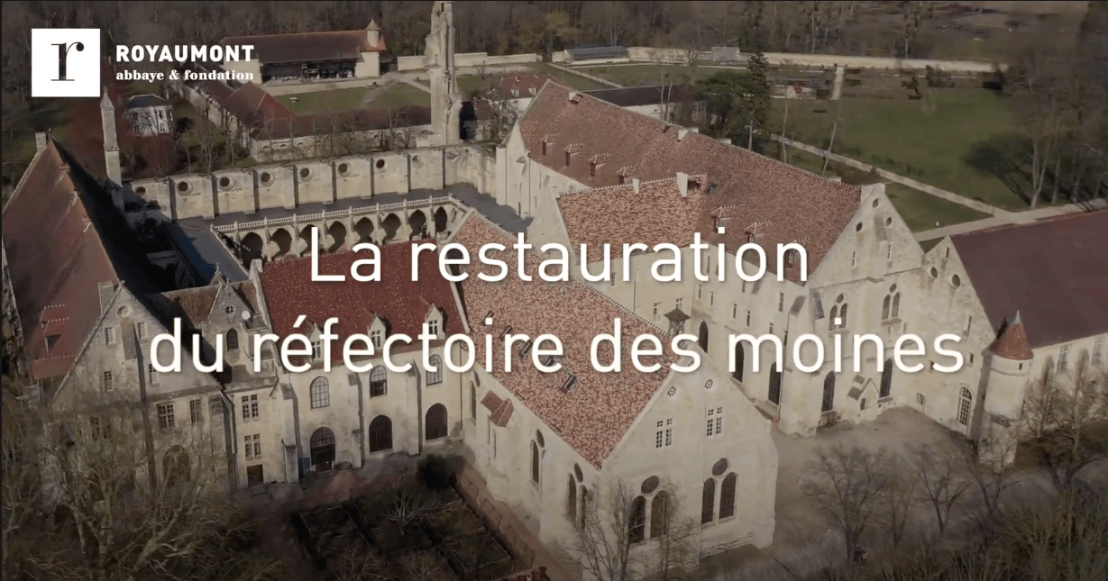 Royaumont dévoile la nouvelle toiture du réfectoire des moines et du chauffoir
